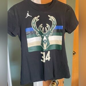 Ladies Nike Milwaukee Bucks Giannis shirt